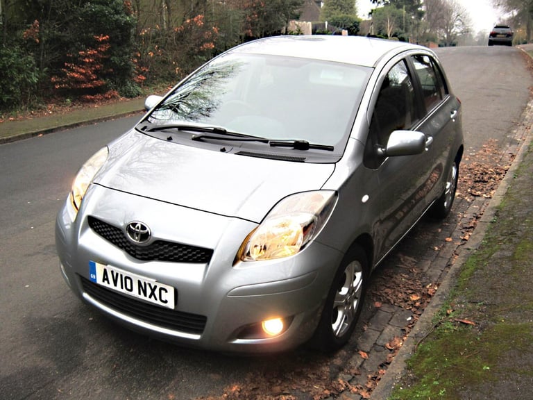 2010 Toyota Yaris 1.33 VVT-i TR 5dr [6] HATCHBACK Petrol Manual