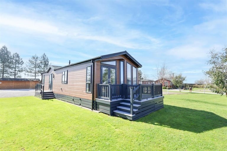 Stately Lodge in Leeds  - Lodge / Caravan 