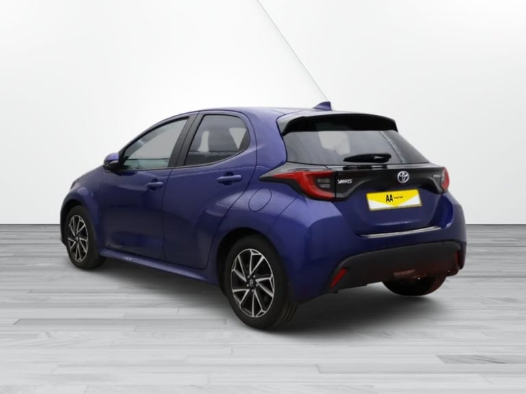 2022 Toyota Yaris 1.5 VVT-h Design Hatchback 5dr Petrol Hybrid E-CVT Euro 6 (s/s) (116 ps) 1  Hat...