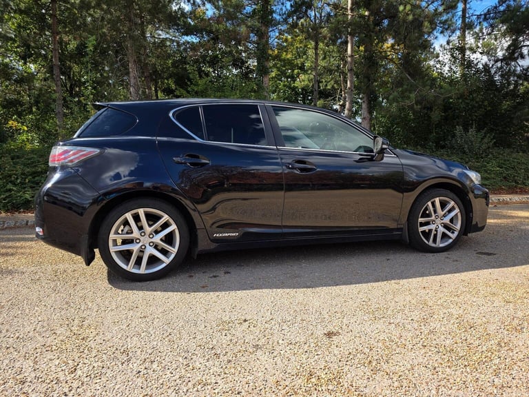 LEXUS CT 1.8 200H SE-L CVT EURO 5 SS 5DR 2011 Hybrid Automatic in Black