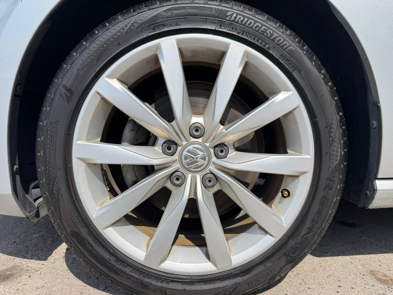 2025 Volkswagen Golf 1.4 tsi bluemotion DSG  Hatchback PETROL Automatic