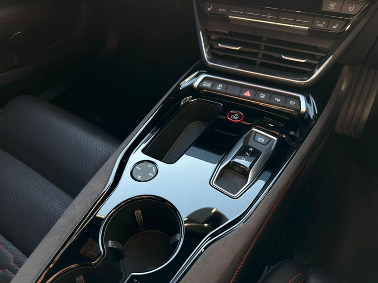 2023 Audi RS e-tron GT 93.4kWh Carbon Vorsprung Saloon 4dr Electric Auto quattro (598 ps) COUPE E...