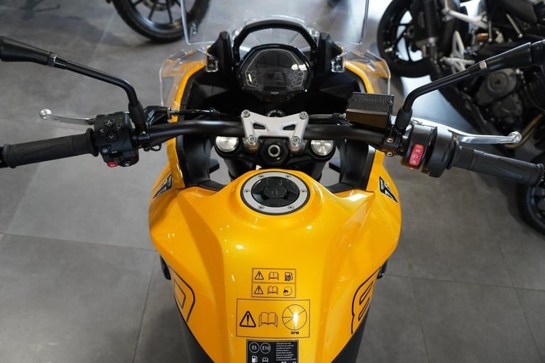 Triumph Tiger Sport 800, 2025, Cosmic Yellow. IN STOCK NOW