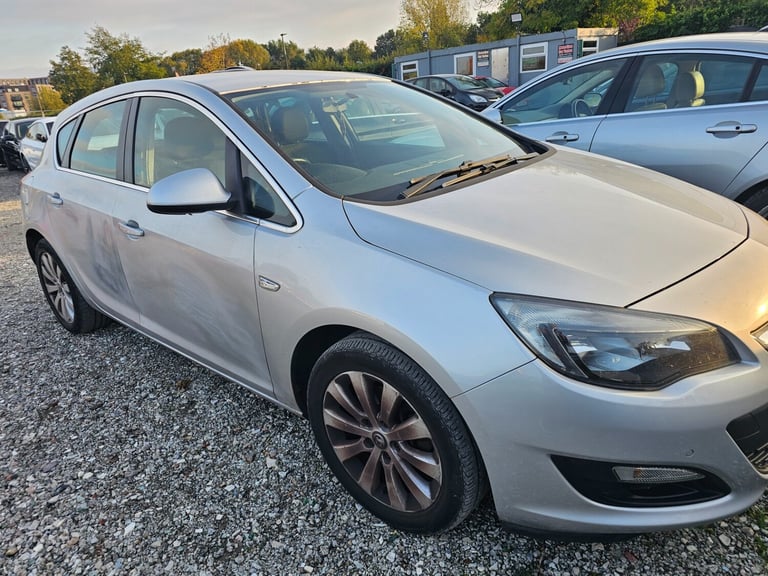 2014 Vauxhall Astra 1.6 CDTi 16V ecoFLEX Tech Line 5dr HATCHBACK Diesel Manual