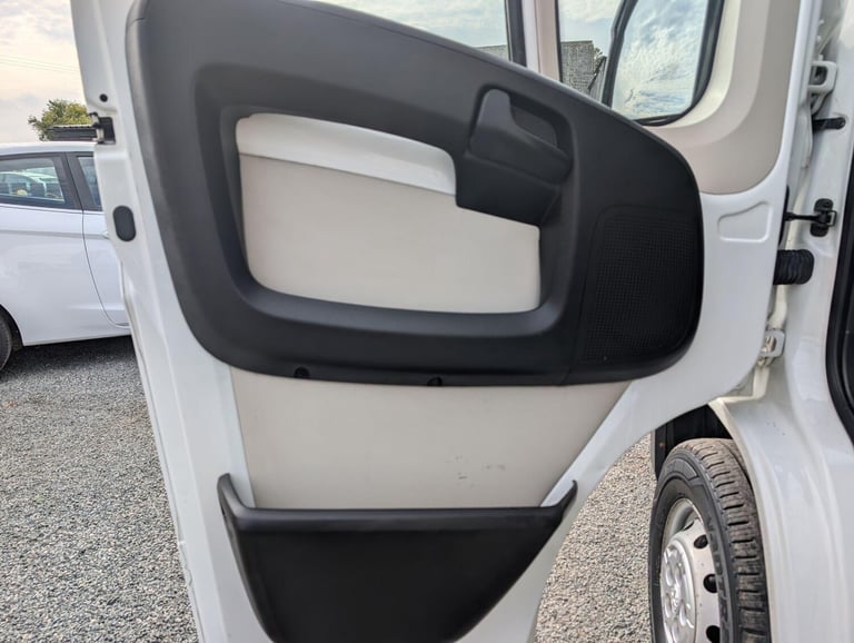 2017 Peugeot Boxer 2.0 BlueHDi H2 Professional Van 130ps PANEL VAN DIESEL Manual