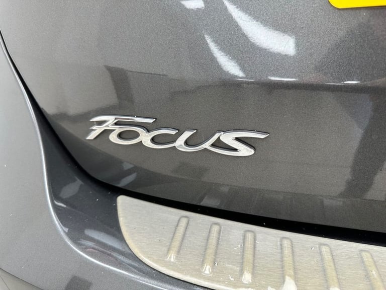 2015 Ford Focus 1.0 EcoBoost 125 Titanium 5dr HATCHBACK PETROL Manual