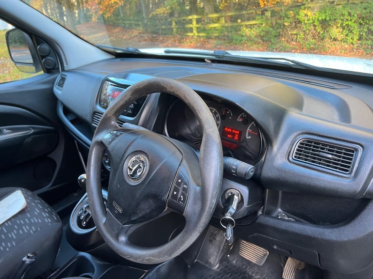 VAUXHALL COMBO 1.6 CDTi 2300 16v White Auto Diesel 2016