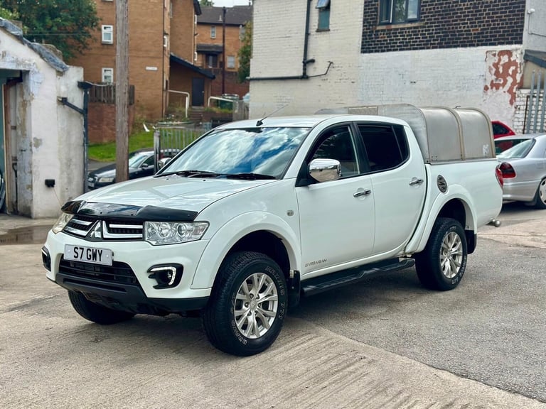 2015 Mitsubishi L200 Double Cab DI-D Barbarian 4WD Auto 176Bhp PICK UP Diesel Automatic