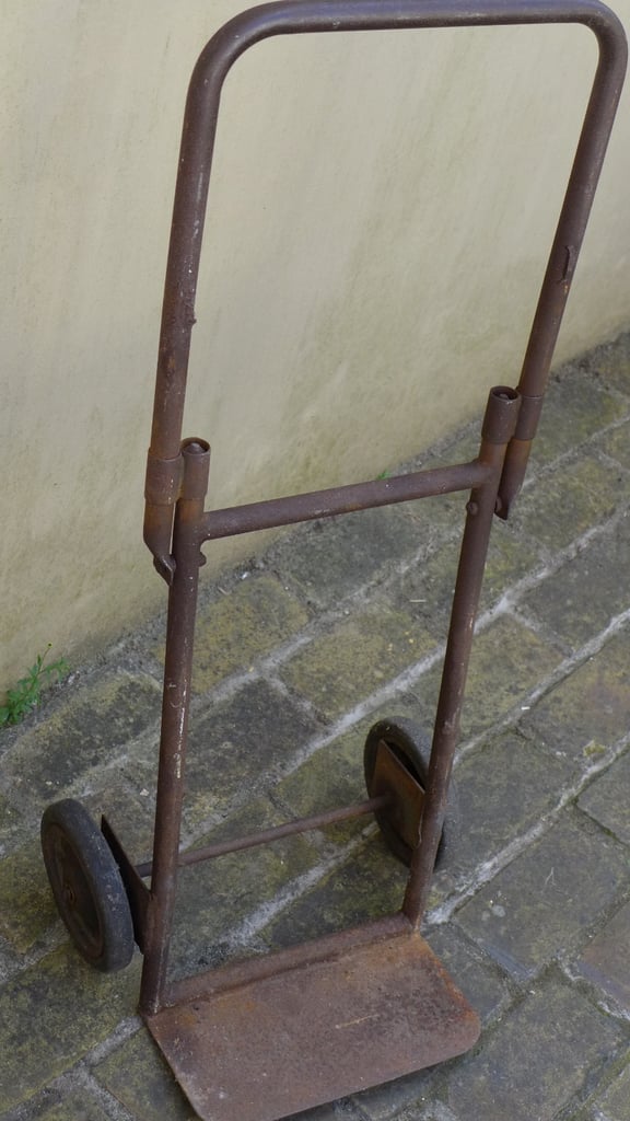  VINTAGE ANTIQUE INDUSTRIAL WORK HORSE: METAL SACK BARROW. SACKBARROW. TRUCK.