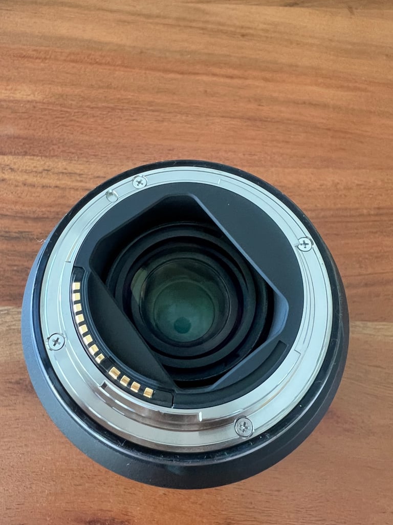 Canon EOS R5 + RF 24-105mm f/4L IS USM Kit – Mint Condition, Low Shutter Count, Boxed