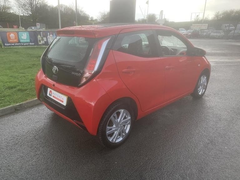 2015 Toyota Aygo x-pression 1.0VVTI - New MOT - Only 59000 miles