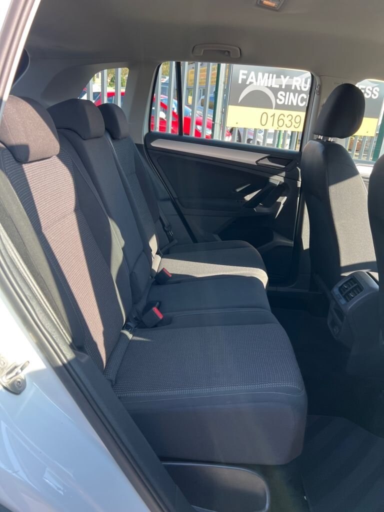 2017 Volkswagen Tiguan 2.0 TDI S SUV 5dr Diesel DSG 4Motion Euro 6 (s/s) (150 ps) ESTATE Diesel A...