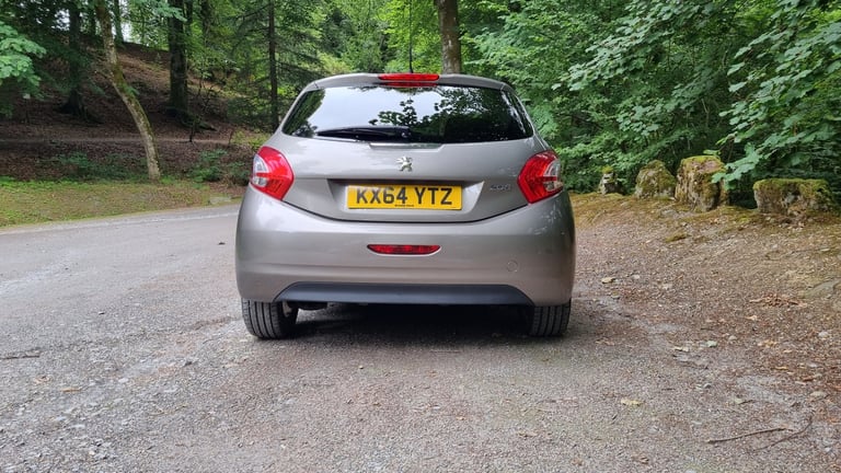 2014 Peugeot 208 1.4 HDi Allure 5dr HATCHBACK Diesel Manual