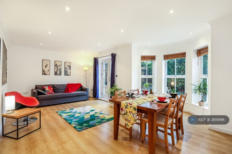 image for 2 bedroom flat in Northpoint Square, London, NW1 (2 bed) (#2619196)