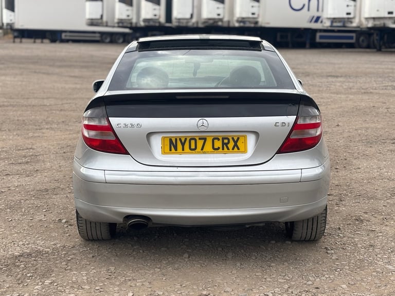 2007 Mercedes-Benz C-Class C220 CDI SE 3dr Auto COUPE Diesel Automatic - Image 4