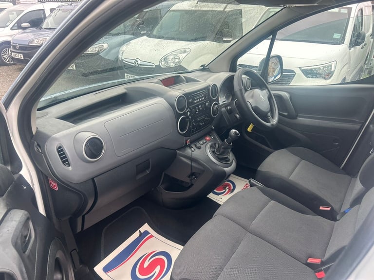2018 Peugeot Partner 850 SE 1.6 BlueHDi 100 Van ATV PANEL VAN Diesel Manual
