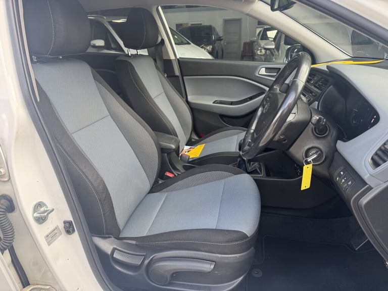 2016 Hyundai i20 1.2 GDI PREMIUM 5DR Manual Hatchback Petrol Manual