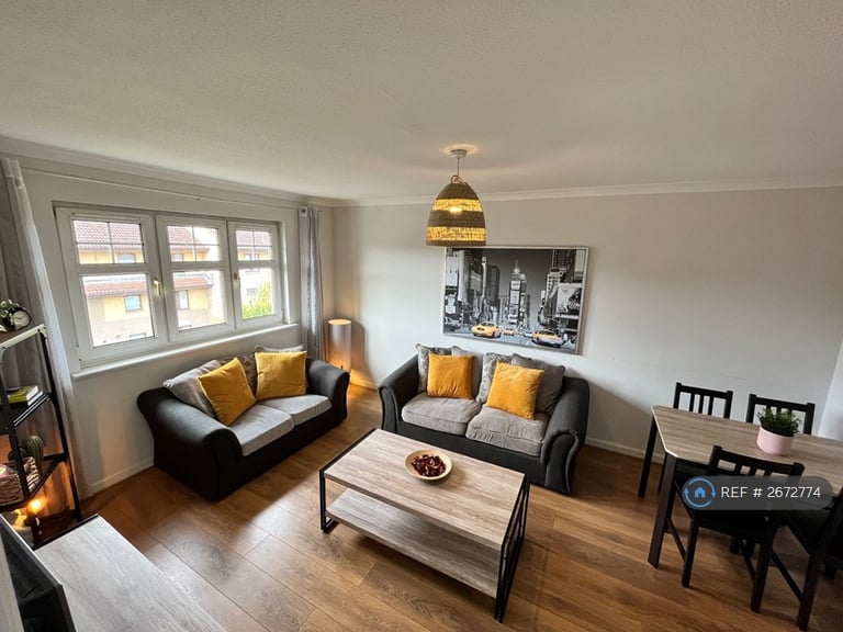 2 bedroom flat in Springfield Lane, Edinburgh, EH6 (2 bed) (#2672774)