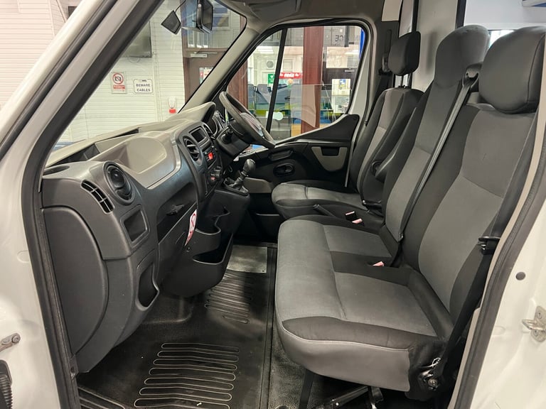 2016 Renault Master LM35 BUSINESS 2.3DCI 130PS LWB 7 SEAT DISABLED ACCESS MINIBUS C/W STRETCHER P...