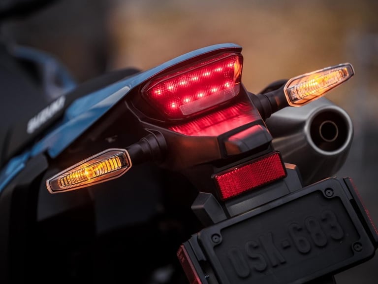 2025 Suzuki DR-Z4SM  2025 DRZ400SM