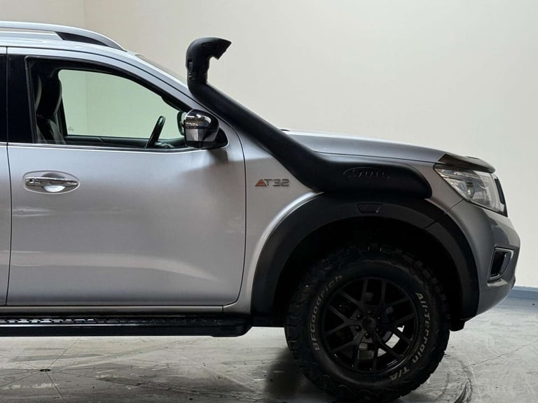 2018 Nissan Navara D/Cab Pick Up Off-Roader AT32 2.3dCi 190 4WD Auto PICK UP DIESEL Automatic