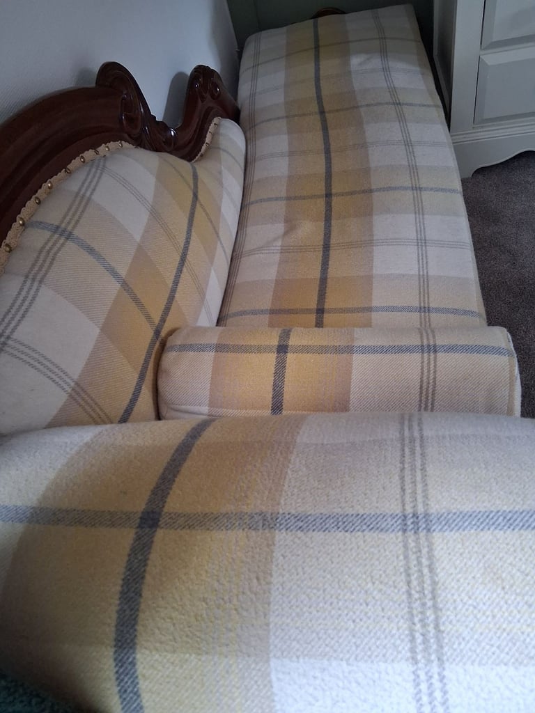 Chaise lounge