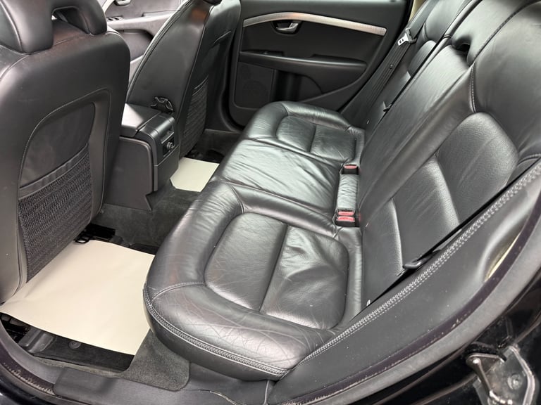 2008 Volvo XC70 2.4 D5 diesel estate automatic 176,000 Miles ex condition 