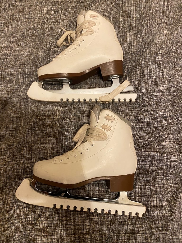 image for - Graf Bolero Ice/Figure Skates Size EU 35 UK 2.5/3 + graf skate bag