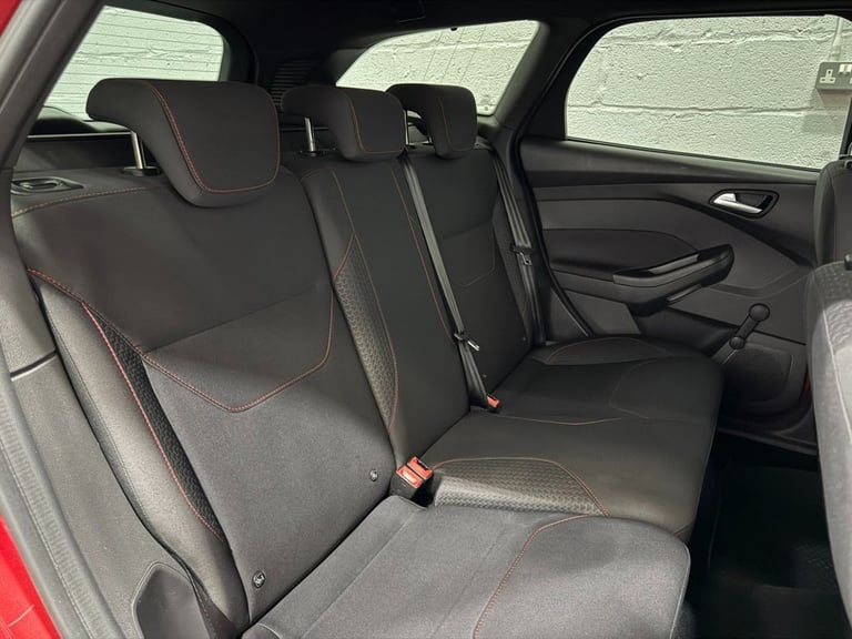 2016 Ford Focus 1.5 TDCi EcoBoost ST-Line Estate 5dr Diesel Manual Euro 6 (s/s) (120 ps) Estate D...