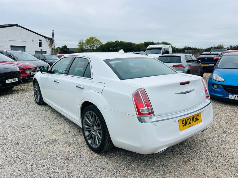 2012 Chrysler 300C 3.0 CRD V6 Executive Saloon 4dr Diesel Auto Euro 5 (236 bhp)