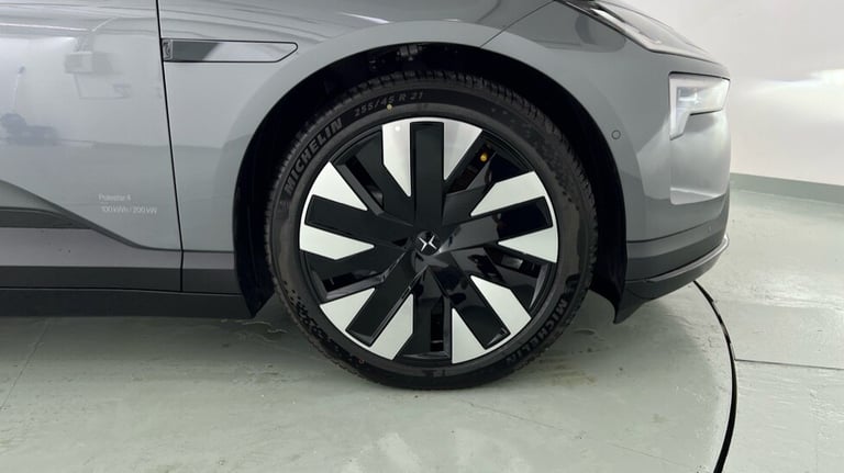 2025 Polestar Polestar 4 Polestar 4 Long range Single motor - Base Estate Electric Automatic