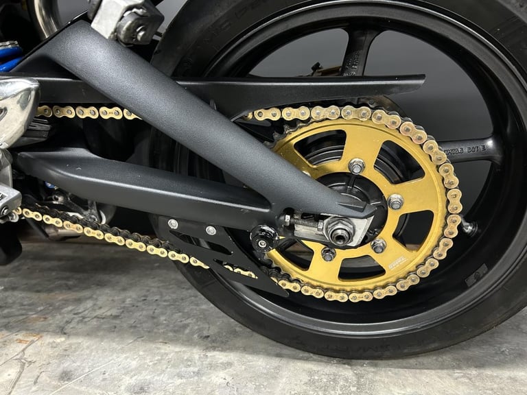 2010 10-PLATE TRIUMPH STREET TRIPLE 675 R ** ONLY 9,724 MILES ** EXTRAS **