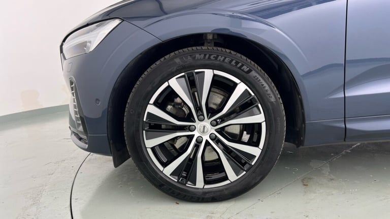 2022 Volvo XC60 Ultimate, B5 AWD mild hybrid, Petrol, Dark Estate Petrol Automatic