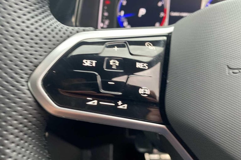 2023 Volkswagen T-Roc 1.5 TSI R-Line 5dr DSG HATCHBACK Petrol Automatic