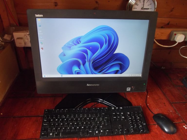 LENOV0   i3  ALL IN ONE   WINDOWS 11