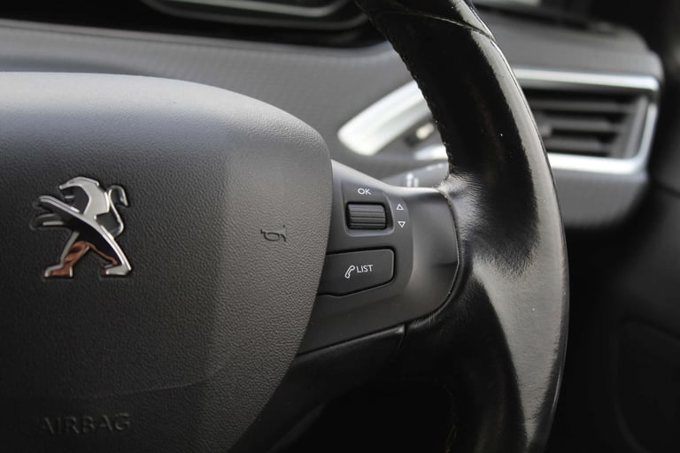 2017 Peugeot 208 1.2 208 Allure 5dr Hatchback Petrol Manual