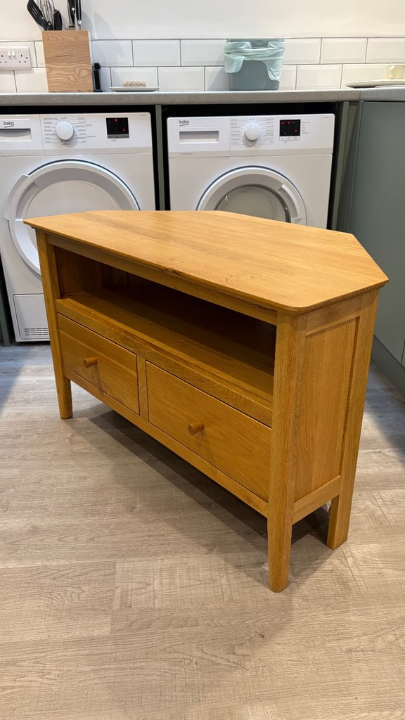image for Solid Oak Corner TV Unit 