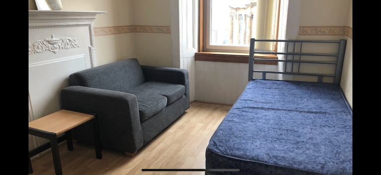 Pollokshields. 4 lovely rooms in a furnished flat 
