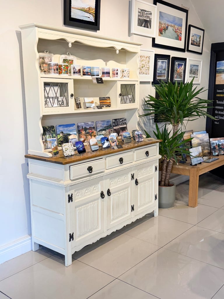 Beautiful Country Style Kitchen Dresser