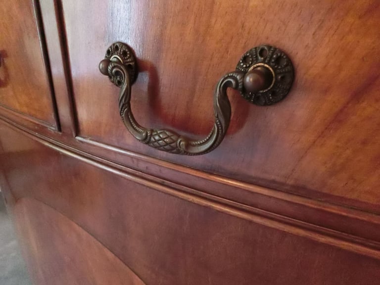 Antique Bow Fronted Sideboard - Warfield Berkshire