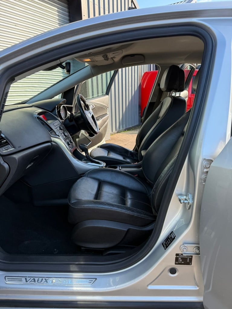 2011 Vauxhall Astra 2.0 CDTi 16V Elite 5dr Auto HATCHBACK Diesel Automatic