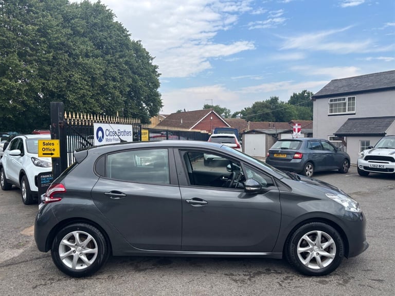 2014 Peugeot 208 1.4 e-HDi Active Hatchback 5dr Diesel EGC Euro 5 (s/s) (70 ps) Hatchback Diesel ...