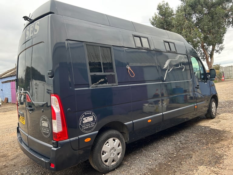 Renault Master 3.5T horse box Van 2012