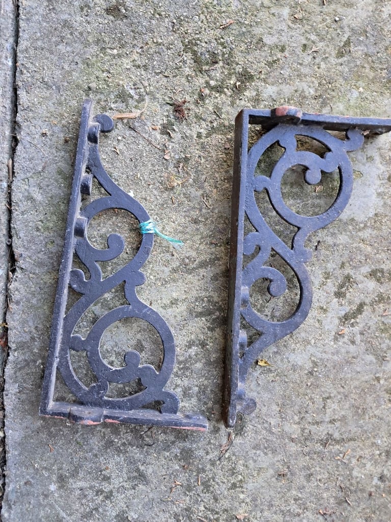 image for cast iron brackets.
