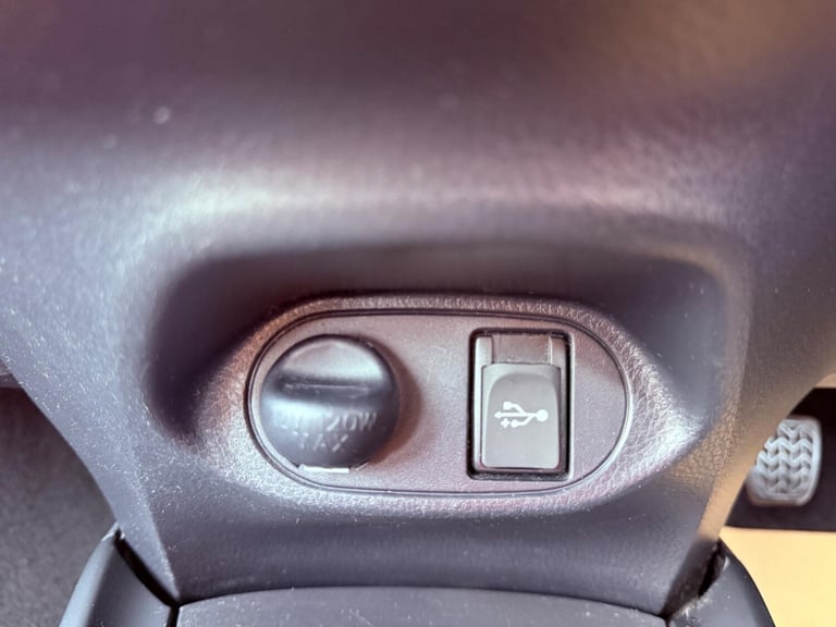 TOYOTA YARIS 1.5 VVT-i Icon Tech 2018