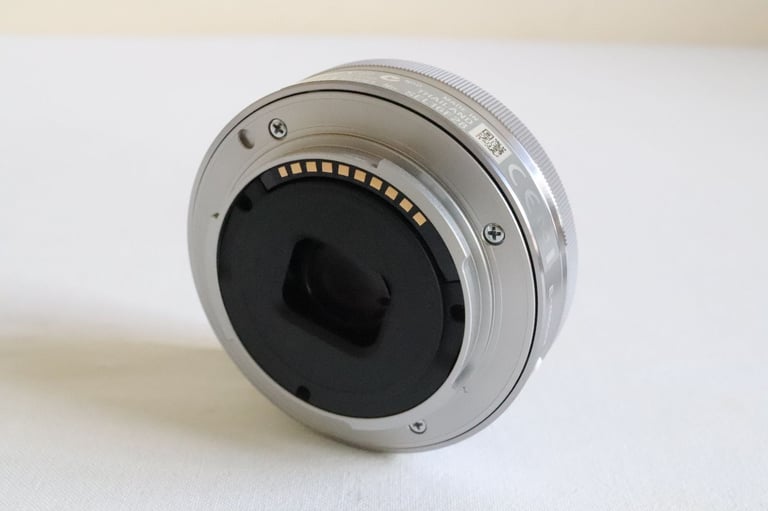 SONY E 16mm F/2.8 SEL16F28 E-Mount Wide Angle