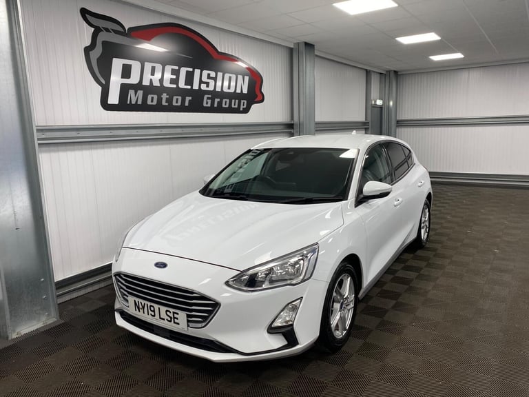 2019 Ford Focus 1.0T EcoBoost Zetec Euro 6 (s/s) 5dr HATCHBACK Petrol Manual