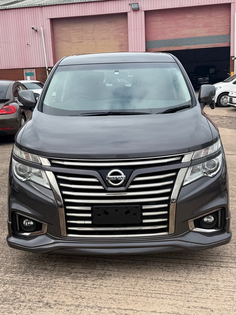 image for 2016 Nissan Elgrand 2.5 Highwaystar Urban Chrome MPV Petrol Automatic