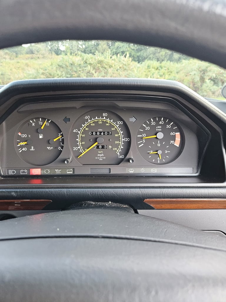 1992 Mercedes-Benz 200E