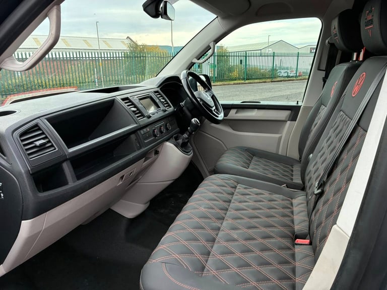 2019 Volkswagen Transporter 20 TDI BMT 150 Highline Van PANEL VAN Diesel Manual